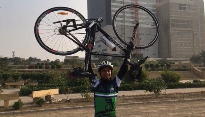 The picture shows a participant of the Bikethon in Karachi on January 28, 2024. — Geo News reporter