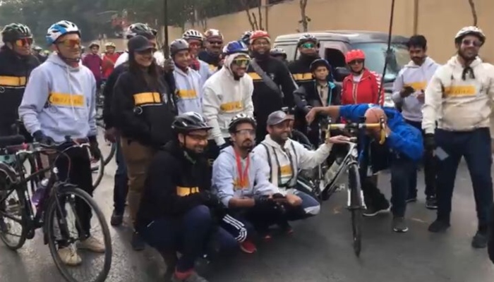 The picture shows participants of the Bikethon at Metropole in Karachi on January 28, 2024. — Geo News reporter