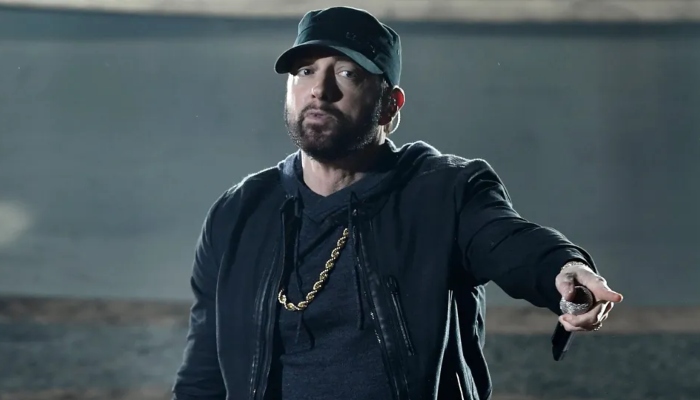 Photo: Eminem mocks Benzino in new diss track