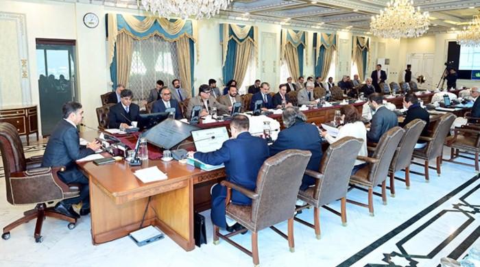 Federal cabinet to deliberate on approving FBR's revamp, digitisation today - Vimarsana News