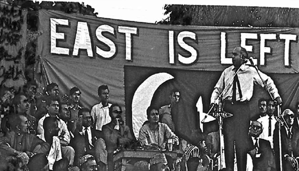Zulfiqar Ali Bhutto speaking in Karachi at an election rally in 1970.—X@jrZABist
