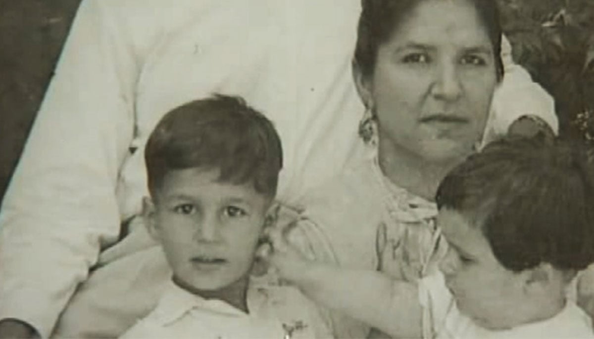 Founder PTI Imran Khan (left) with his mother Shaukat Khanum (right) in this undated photo.—X@FaisalJavedKhan