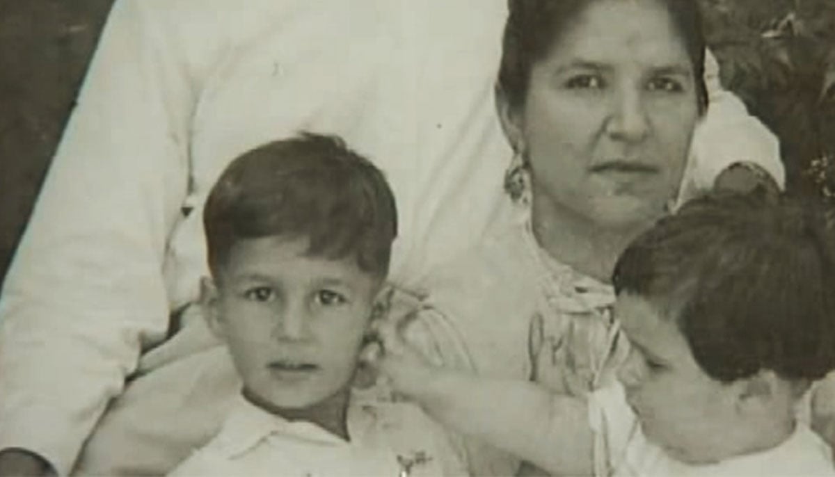 Founder PTI Imran Khan (left) with his mother Shaukat Khanum (right) in this undated photo.—XFaisalJavedKhan