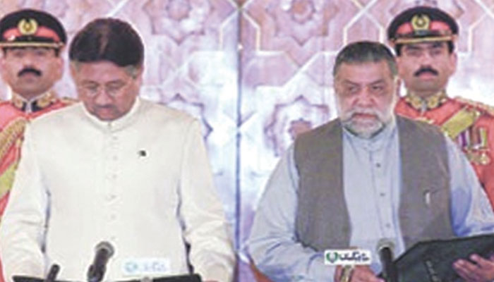 Former President Parvez Musharraf administering oath to Prime Minister Zafarullah Jamali on 23 November 2002.— APP