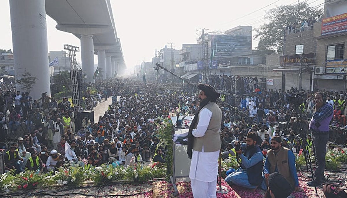 Tehreek-e-Labbaik Pakistan chief Hafiz Saad Rizvi speaks at a public gathering.—Arif Ali / White Star