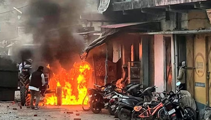 Vehicles set on fire in the Indian state of Uttarakhand afterHaldwani over forceful demolition of Mosque. — Hindustan times/File