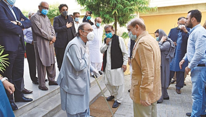 PPPP President Asif Ali Zardari is welcoming PML-N President Shahbaz Sharif on his arrival at Bilawal House in Karachi. —PMLN/ File