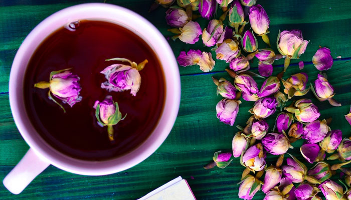 Une tasse de thé à la rose. — débloquer