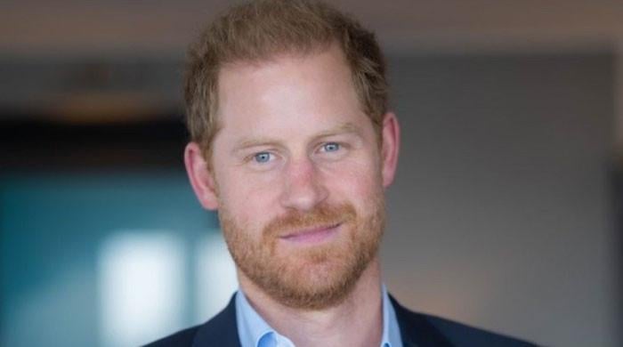 Prince Harry has no ‘Plan B,’ Duke desperate to patch things up with Royal family Prince Harry has no ‘Plan B,’ Duke desperate to patch things up with Royal family