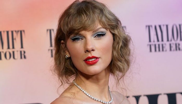 Taylor Swift makes a cancer patients dream come true