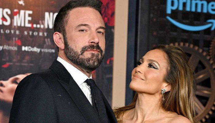 Jennifer Lopez forces uncomfortable Ben Affleck for media presence: Expert