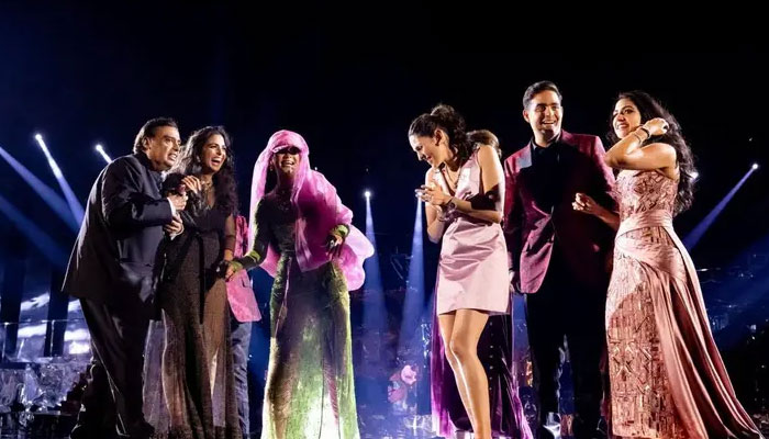 Rihanna under fire for performance in big fat Indian wedding