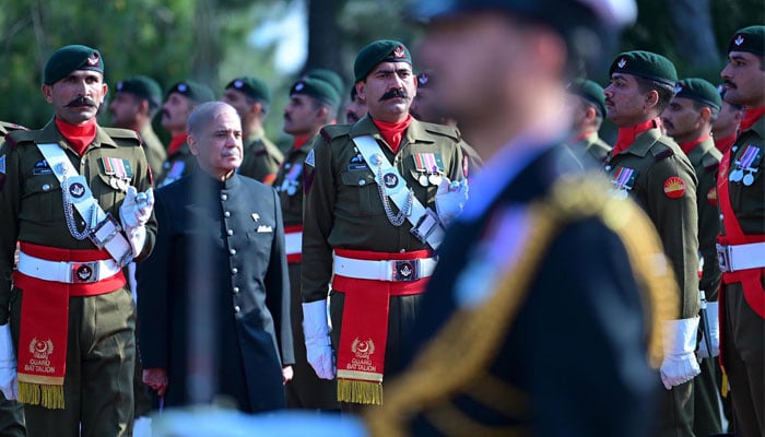 Prime Minister Shehbaz Sharif inspects the Gaurd of Honour presented to him on his arrival the the PM House on March 4, 2024. — Sabah