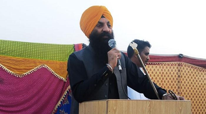 Punjab gets it first Sikh minister after Ramesh Singh Arora takes oath