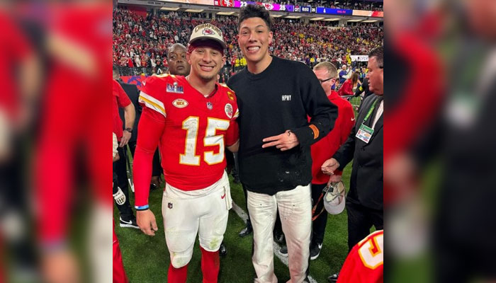 Kansas City Chiefs quarterback Patrick Mahomes (left) poses with his younger brother Jackson. — Instagram/@jacksonmahomes
