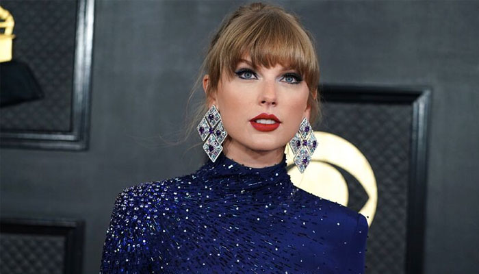 Exclusive See Taylor Swift And Travis Kelces Romantic First Photos - b51agdh