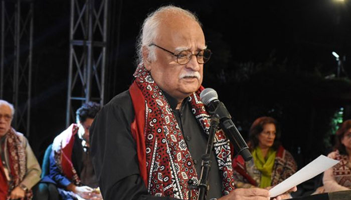 Pakistans legendary scriptwriter Anwar Maqsood. — APP/File