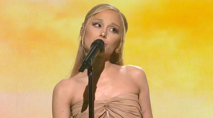 Ariana Grande serenades 'SNL' audience with two songs from 'Eternal Sunshine' - Vimarsana News