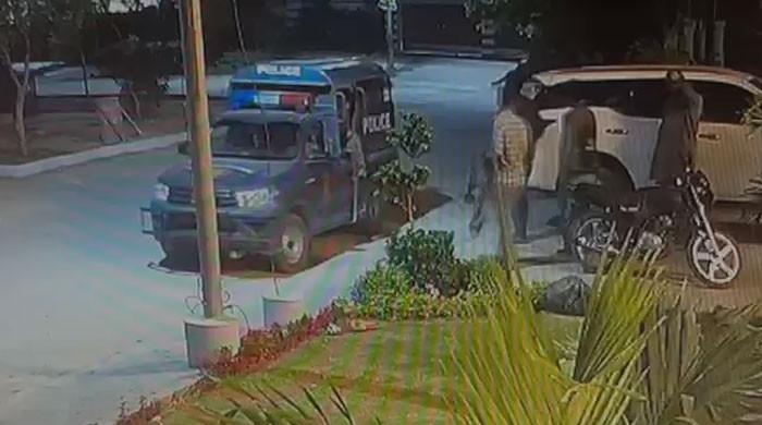 Trader seeks Sindh IG's help against CTD SSP for 'illegal' detention