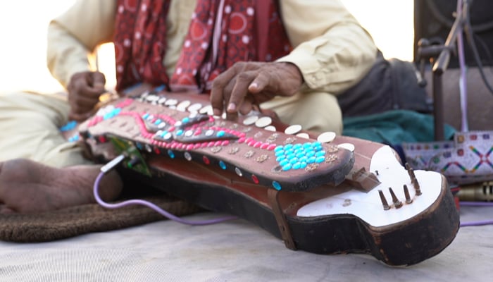 Fishermans Melody: Meet Karachi Port Grands viral Banjo artist