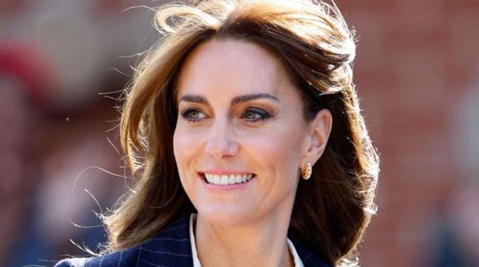 Kate Middleton finally steps out with Prince William, looks ‘happy and healthy’ Kate Middleton finally steps out with Prince William, looks ‘happy and healthy’