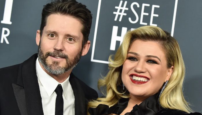 Kelly Clarkson can never get rid of ex Brandon Blackstock: Insider spills why