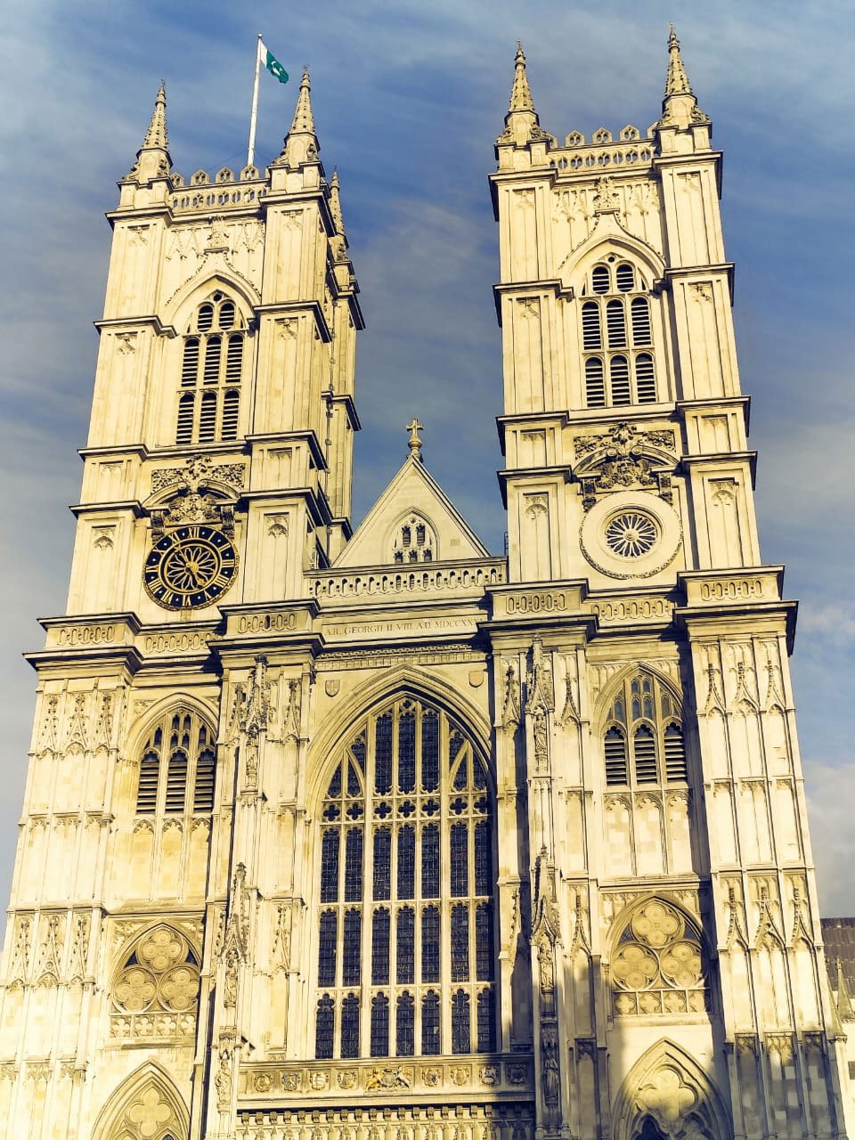 Westminster Abbey marks Pakistan Day with Special Service, as Pakistans flag hoisted on its rooftop. — X/@PakistaninUK