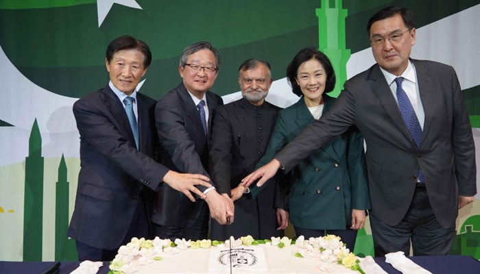 Dignitaries, diplomatic community, academia, business people, Pakistani diaspora and friends of Pakistan attended the reception hosted by the embassy. At the event, Deputy Minister Chung Byung-Won congratulated Pakistan and spoke about growing relations between the two counties. — X/@PakinROKorea