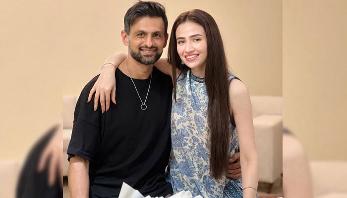 Shoaib Malik and Sana Javed can be seen posing in this photograph together. — Instagram/realshoaibmalik