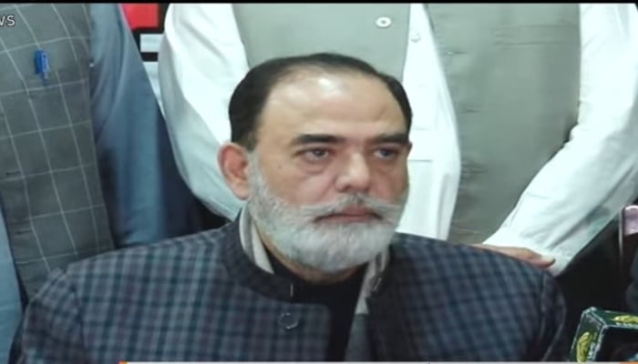 Senator Talha Mahmood is addressing a press conference in Islamabad on March 26, 2024. —Geo News/Screengrab