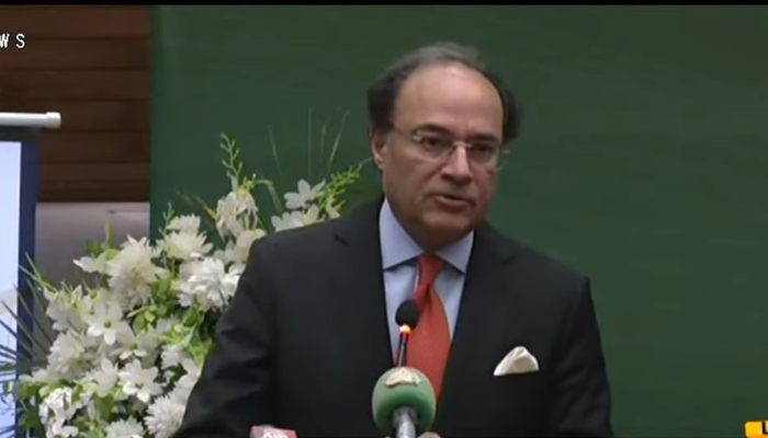 Minister for Finance and Revenue Muhammad Aurangzeb is addressing media at the Pakistan Stock Exchange (PSX) in Karachi on March 29, 2024. —Geo News/Screengrab