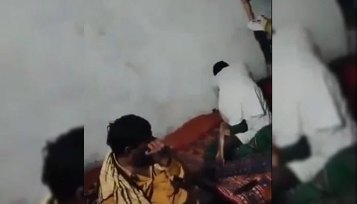 Screengrab from the video of the girls murder in Toba Tek Singh. — XAwesomeMughals