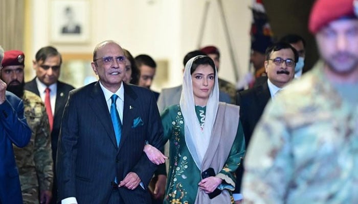 صدر آصف علی زرداری اور ان کی سب سے چھوٹی بیٹی آصفہ بھٹو زرداری۔  — Instagram/Aseefabz