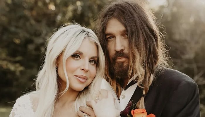 Billy Ray Cyrus, Firerose release powerful duet