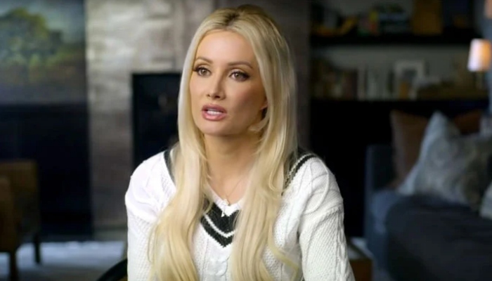 Photo: Holly Madison reveals hidden health scare