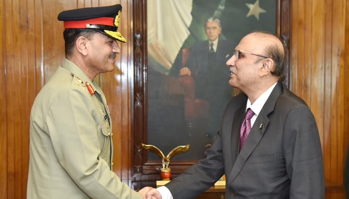 COAS General Syed Asim Munir calls on President Asif Ali Zardari on April 3, 2024. — X/@MediaCellPPP