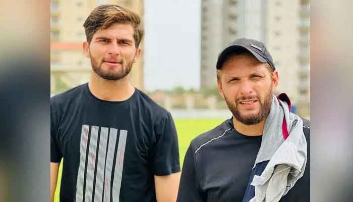 Shaheen Shah Afridi (left) pictured alongside former skipper Shahid Afridi. — Facebook/ShaheenAfridi/File