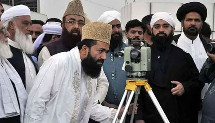 Central Ruet-e-Hilal Committee will meet in Islamabad on Tuesday for sighting of Shawwal-ul-Mukarram crescent. —Radio Pakistan