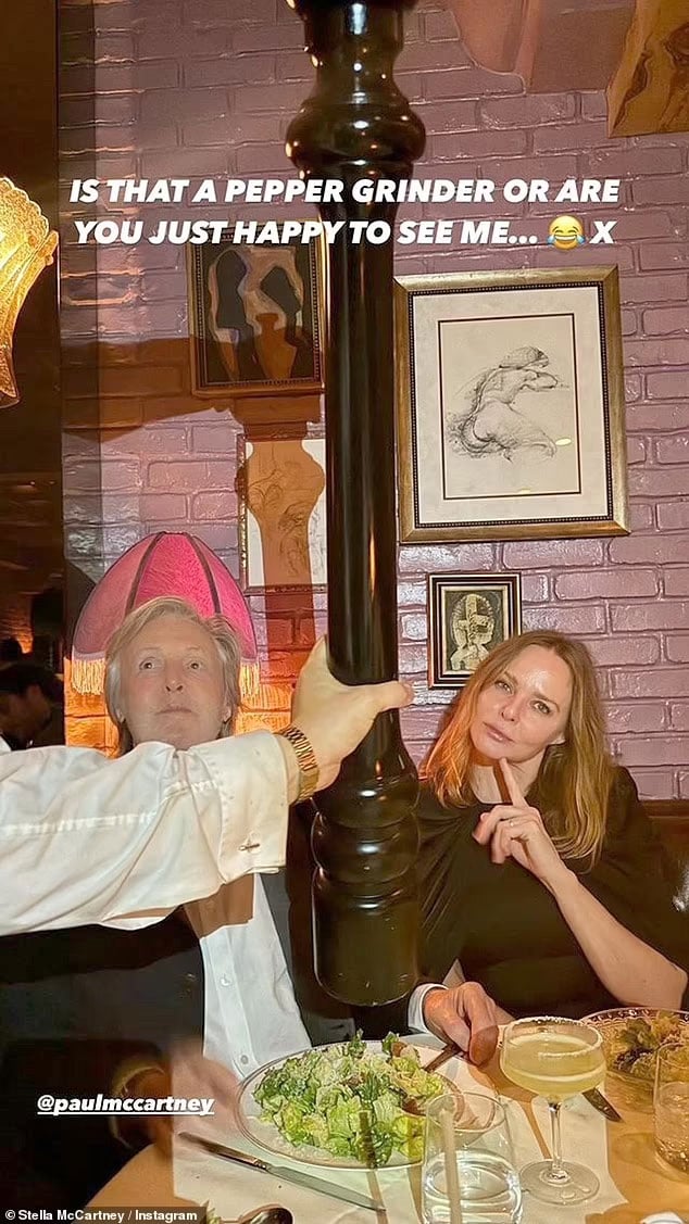 Unexpected thing offered to Paul McCartney in daughter hilarious snap Unexpected thing offered to Paul McCartney in daughter hilarious snap
