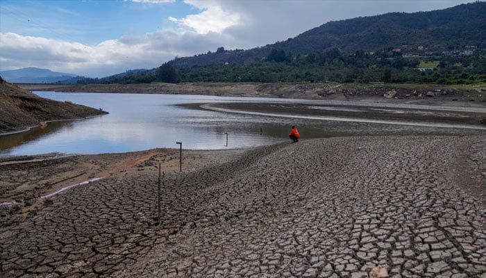From rain city to rationing: Bogotá scrambles to conserve dwindling water supply. — AP/File