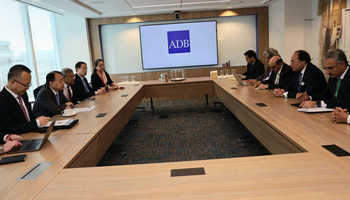 Pakistani delegation led by Minister of Finance Muhammad Aurangzeb (right) meets ADB President Masatsugu Asakawa in Washington on April 17, 2024. — X/@Financegovpk