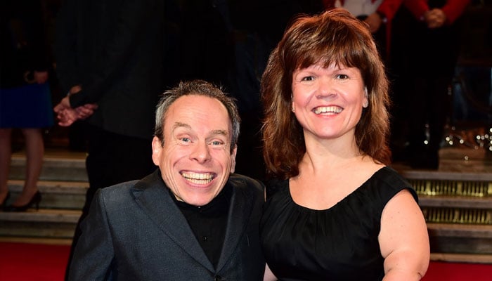 Harry Potter star Warwick Davis grieves the passing of wife Samantha Davis