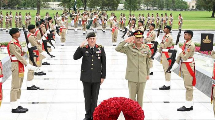 Pakistan, Turkish armed forces vow to boost defence ties