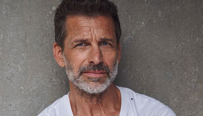 Zack Snyder adds new details in Tom Cruises ‘Watchman offer