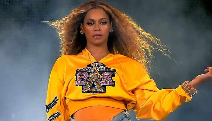 Beyoncé defends her style of doing hair with wigs help