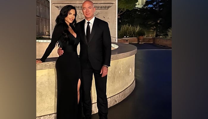 People are said to be jealous ofLauren Sanchez because she is dating Amazon founder Jeff Bezos. — Instagram/laurenwsanchez