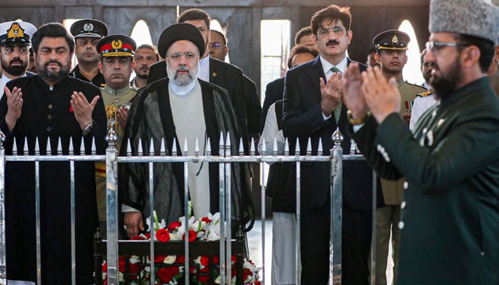 Iranian President Ebrahim Raisi (centre) visits Mazar-e-Quaid in Karachi on April 23, 2024. — IRNA