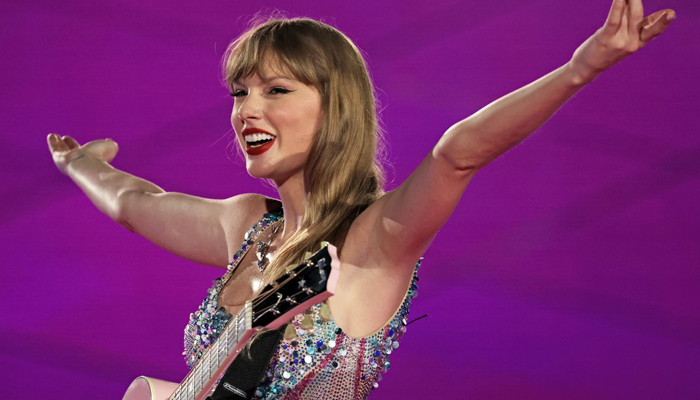 Taylor Swift shows support for Kansas City Chiefs newest addition