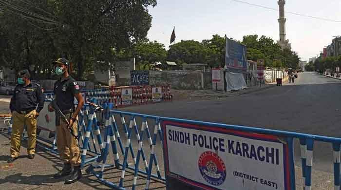 Karachi authorities remove barricades outside CM House after SC order