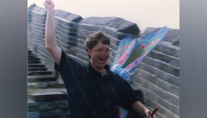 Bill Gates misses this gleeful time spent on Great Wall of China